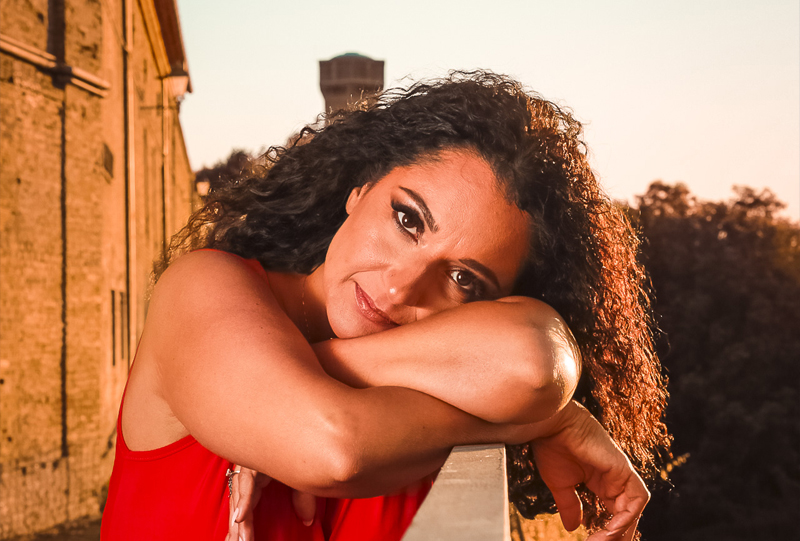 biografia-laura-castronuovo